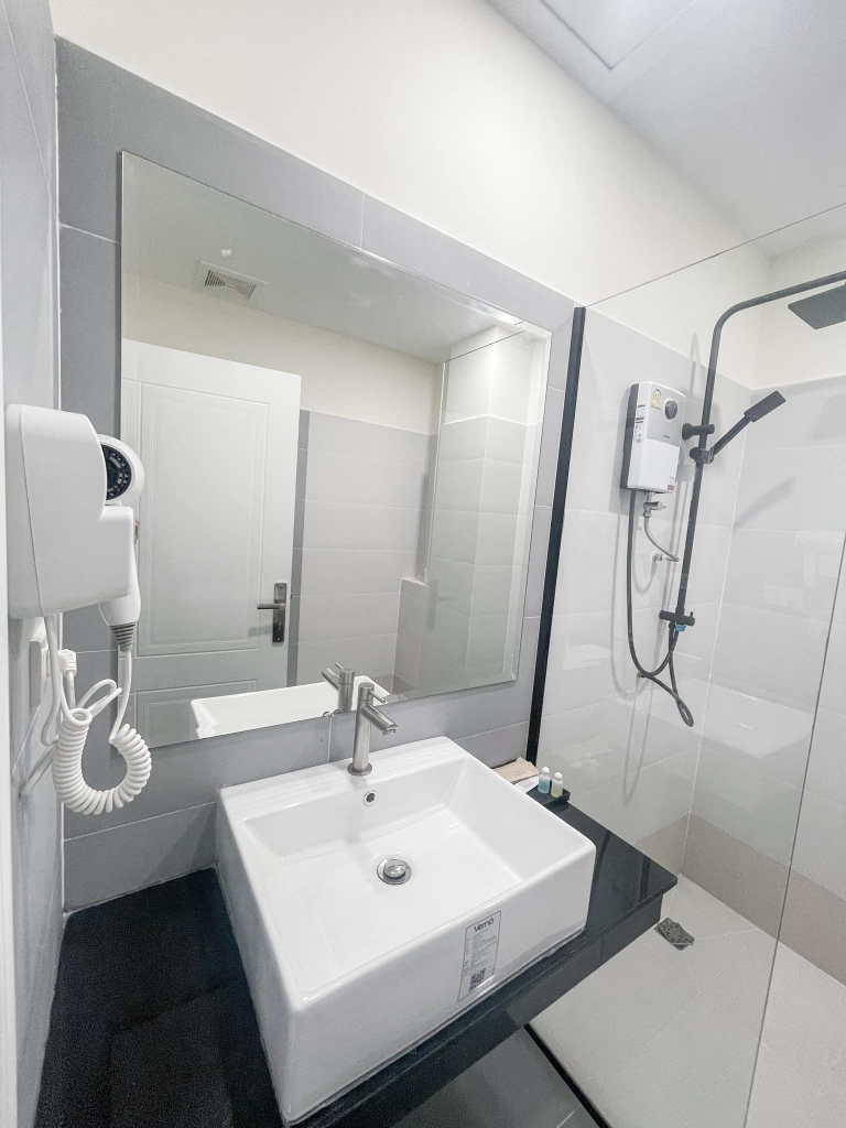 de zee hotel in koh kong